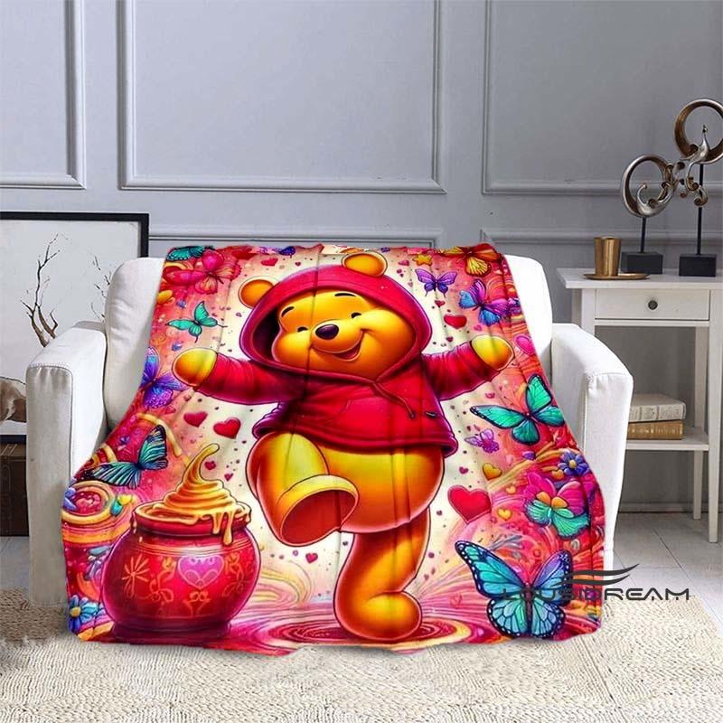 This fun cartoon Pooh Bear blanket is lightweight and breathable, suitable for dormitories, naps, living rooms, offices, and all