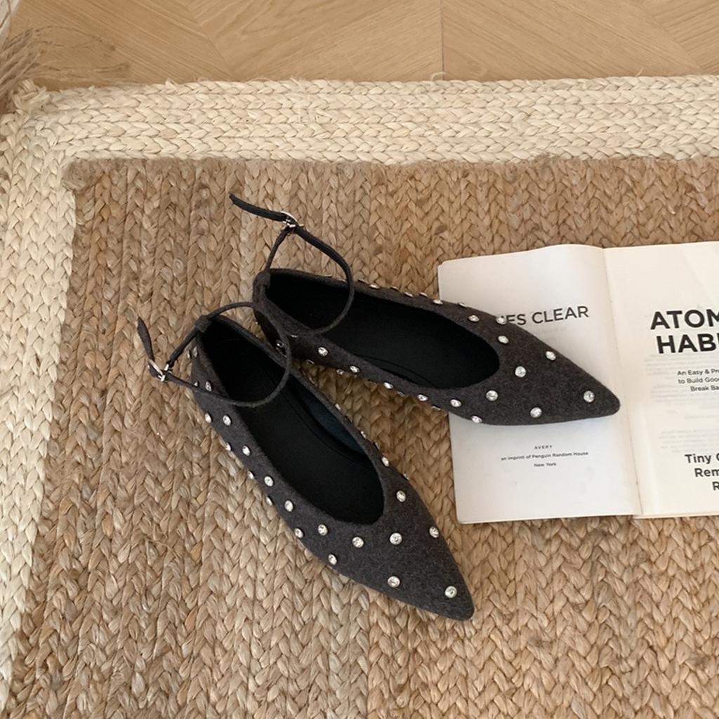 Весна 2025 новые туфли на плоской подошве для женщин, удобная мягкая подошва, не устают ноги, модные женские туфли, инкрустированные бриллиантами, одежда высокого класса