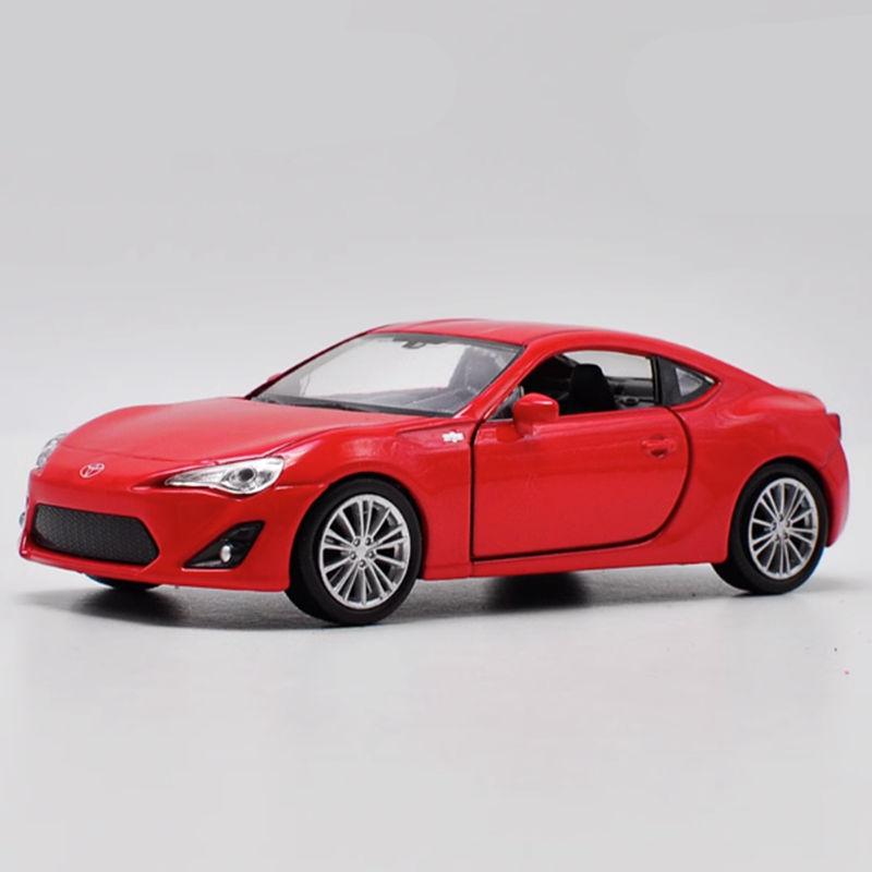 1/36 Модель спортивного автомобиля Toyota GT 86 из сплава, литой металлический гоночный автомобиль для трека, модель автомобиля, симуляция, миниатюрный масштаб, детские игрушки, подарок