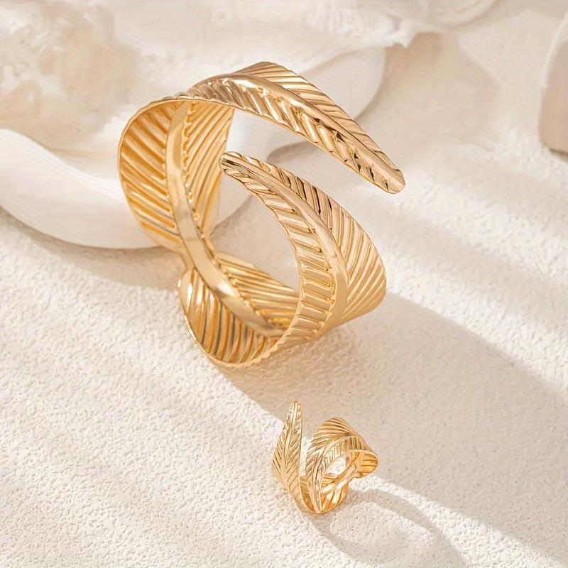 Elegant Women's Golden-Toned Bohemian Bracelet and Ring Set - Minimalist Leaf Design, Versatile Daily Wear Jewelry, All-Season Iron Accessory, Casual