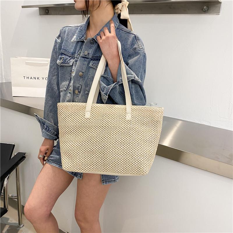 2021 Summer Straw Woven Bucket Bag: Stylish Single Shoulder Large Capacity Women's Beach Bag