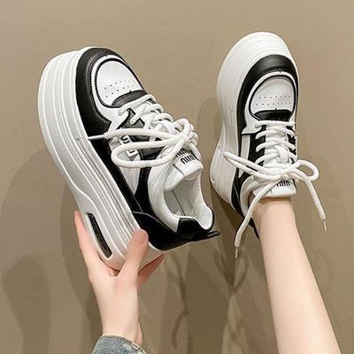 Сетчатые дышащие женские туфли - это легкие и универсальные повседневные туфли на платформе для женщин, новинка весны, супертолстая подошва