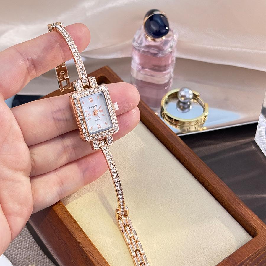 Alloy Bracelet Watch Square Medieval Exquisite Quartz Watch Women's Light Luxury Watch