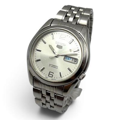 Б/у SEIKO 5 Автоматические, Задняя крышка с окошком, Серебристый циферблат, Винтажные, Рабочее состояние
