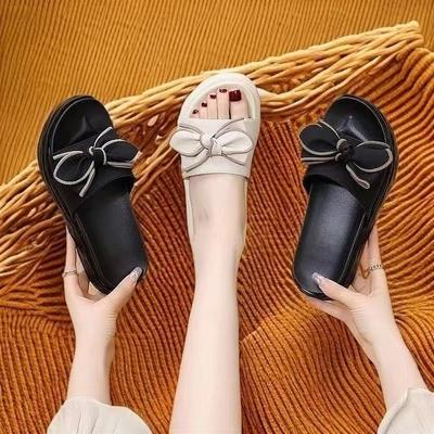 Тапочки женские летние для выхода на улицу на толстой подошве с бантом 2025 новые носить мягкая подошва модные сказочные однословные крутые тапочки взрыв