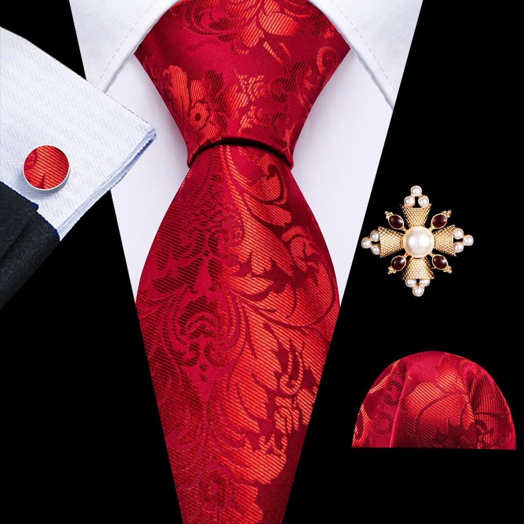 Комплект для мужчин: галстук, брошь и карманный платок