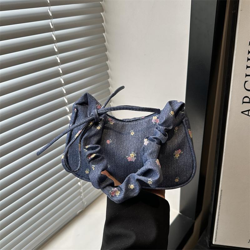 Niche Design Casual and Beautiful Fashion Trend Handbag Spring New Simple Women's Shoulder Bag