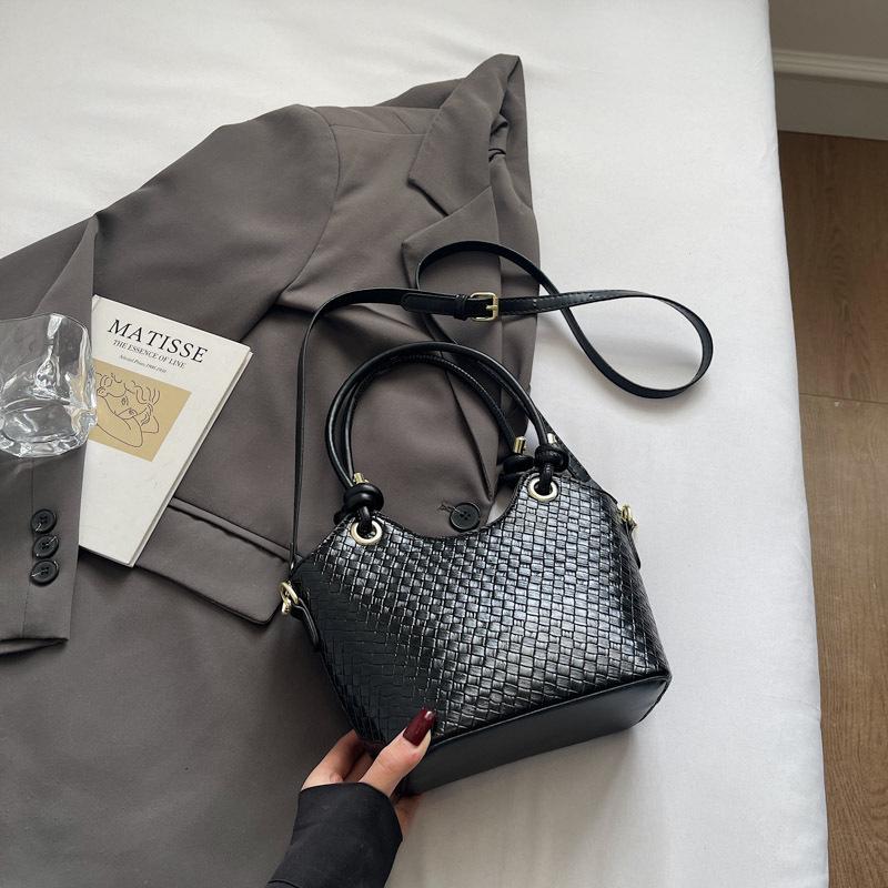 Популярная в этом году маленькая сумка женская лето 2025 новая модная сумка-мессенджер нишевый дизайн корейская версия сумка-ведро