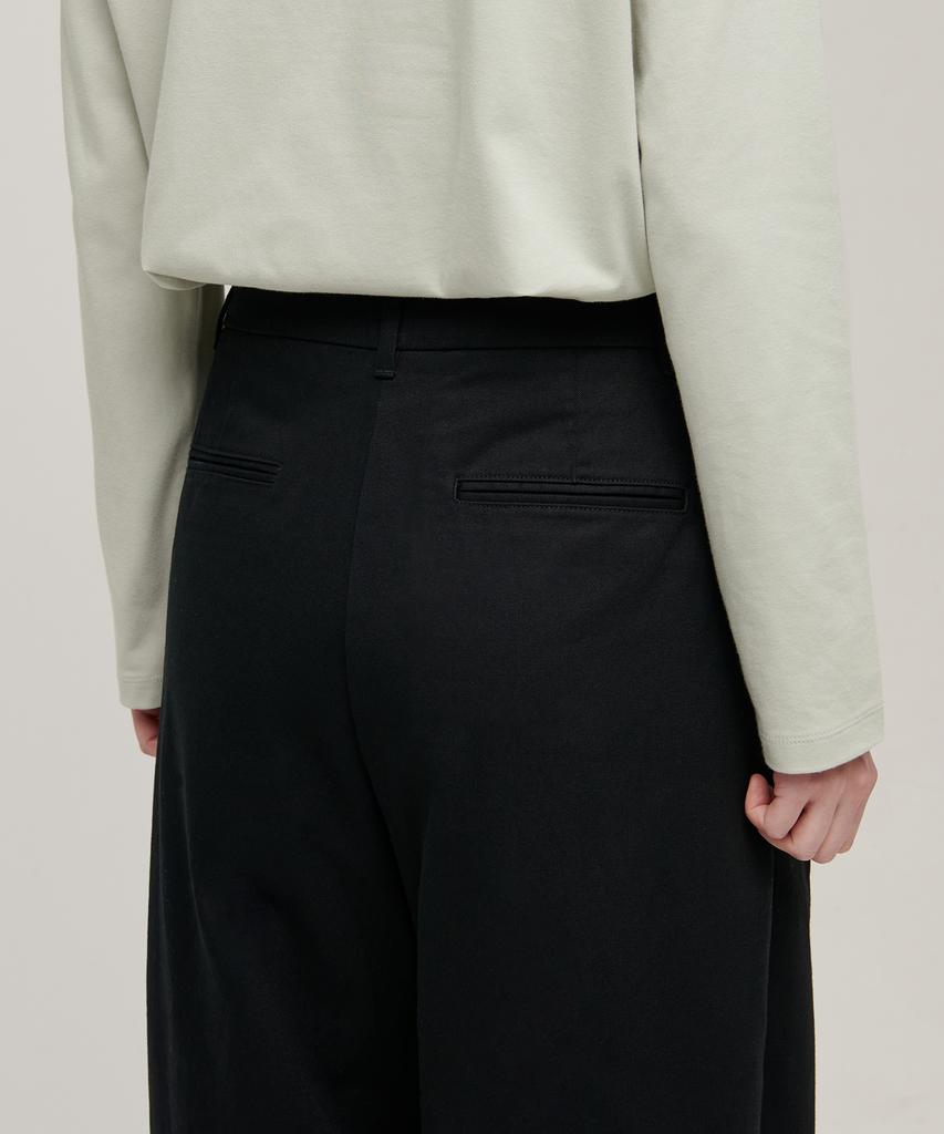 MUSINSA STANDARD WOMAN Two-Tuck Wide Chino Pants [Black]