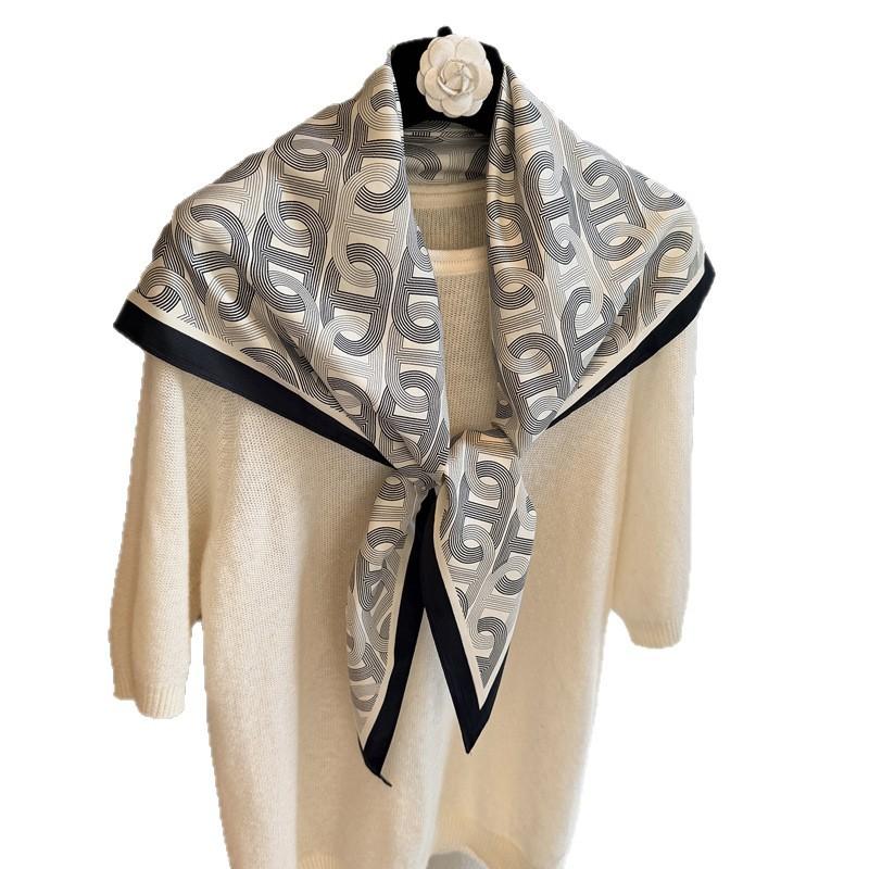 Fashion Old Money Style Belt Versatile Fart Curtain Multi-Functional Triangle Scarf Sunscreen Shawl Women'S High-End Silk Scarf Scarf Scarf