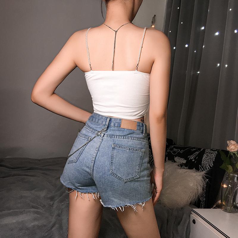 Женский укороченный топ с вышивкой в виде бабочки и жемчужными бретелями, облегающий топ