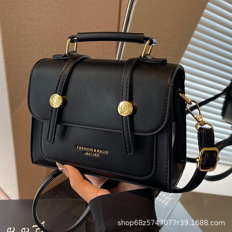 This Year's Popular Bag Women's Spring and Summer 2025 New Korean Version Messenger Bag Is Popular, Super Popular Portable Cambridge Bag Tide