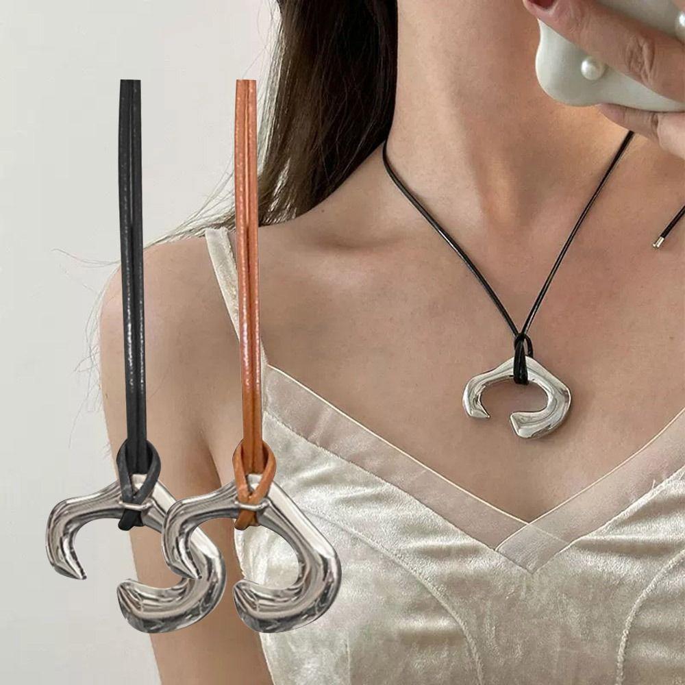Металлическое нерегулярное женское ожерелье, черная кожаная веревка, ожерелья с подвеской, винтажная цепочка на ключицу для женщин
