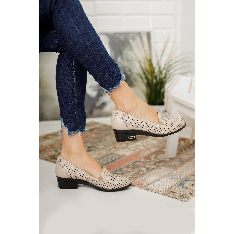 Женская удобная повседневная обувь из натуральной кожи на низком каблуке