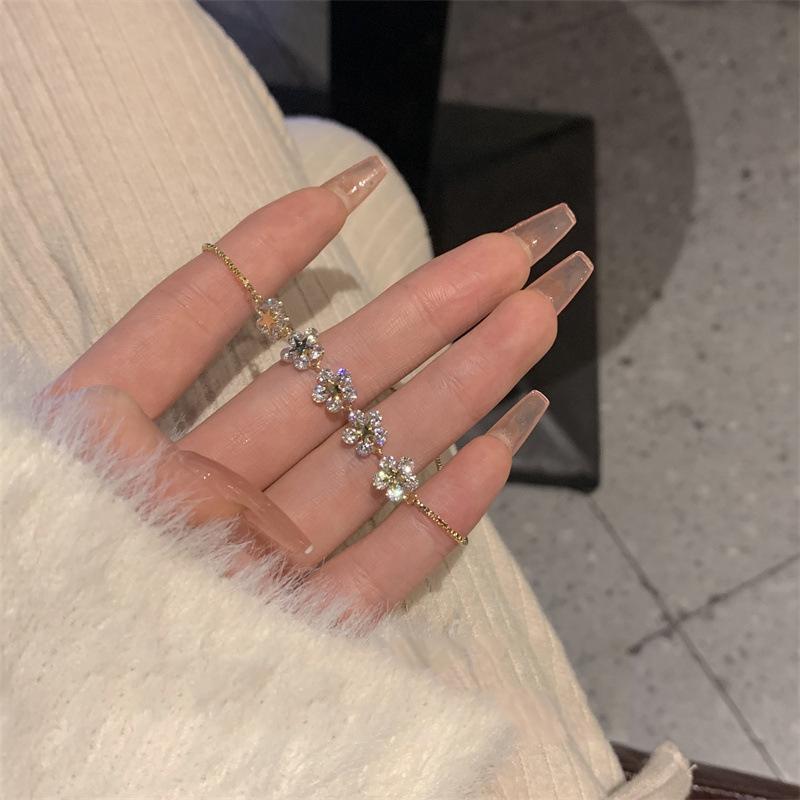 Luxury Zircon Rhinestone Flower Bracelet For Women Bangle Adjustable Wedding Party Fashion Jewelry Gift