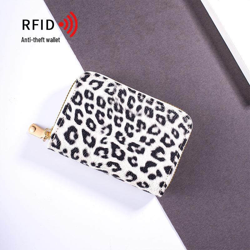 Женский складной кошелек-аккордеон с леопардовым принтом, защита от кражи RFID, отделение для монет на молнии и большая вместимость для карт