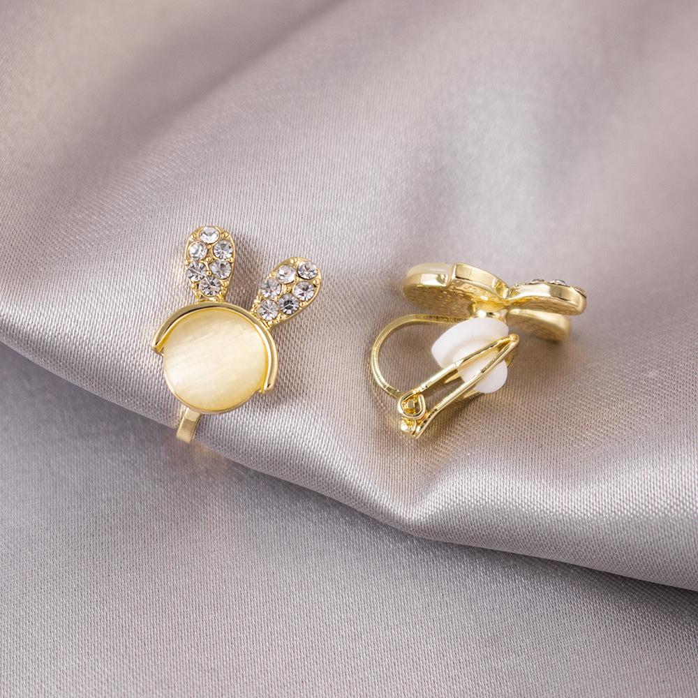 Универсальные легкие роскошные клипсы для ушей без проколов, повседневные высококачественные треугольные клипсы для ушей, универсальные женские серьги