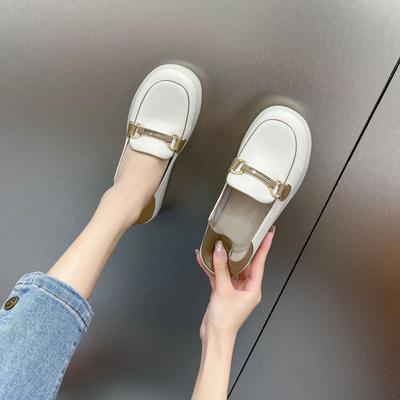 Маленькие белые туфли из мягкой кожи женские 2025 новые туфли-одинарки на мягкой подошве два способа носки туфли Doudou женские лоферы на одной педали удобная плоская подошва