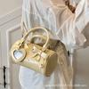 High-end Handbag 2025 New Niche Design One-shoulder Crossbody Bag Fashionable Foreign Style Commuter Pillow Bag