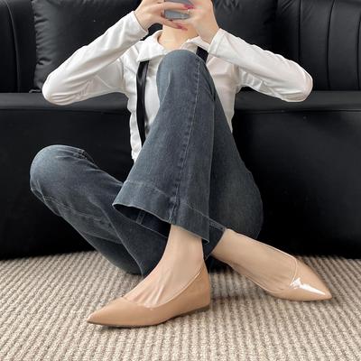 2025 Французские телесные лакированные балетки с острым носком - Женская универсальная обувь для通勤 с низким вырезом