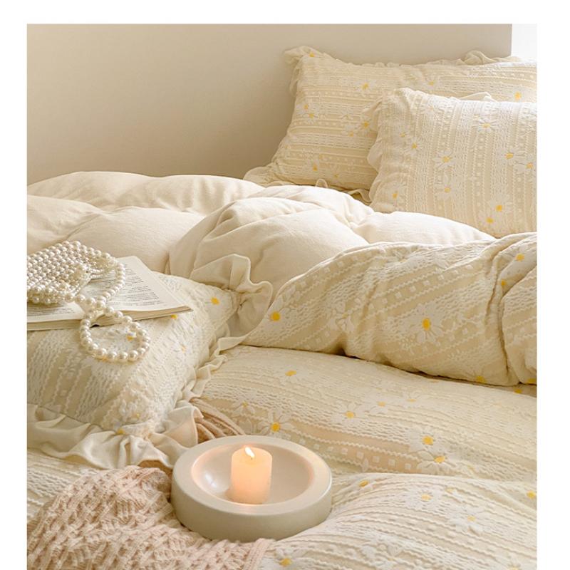 Зимний комплект постельного белья для беременных и младенцев класса А из четырех кусочков молочной муки из коралловой муки. Теплый и плюшевый толстый пододеяльник из фланели.