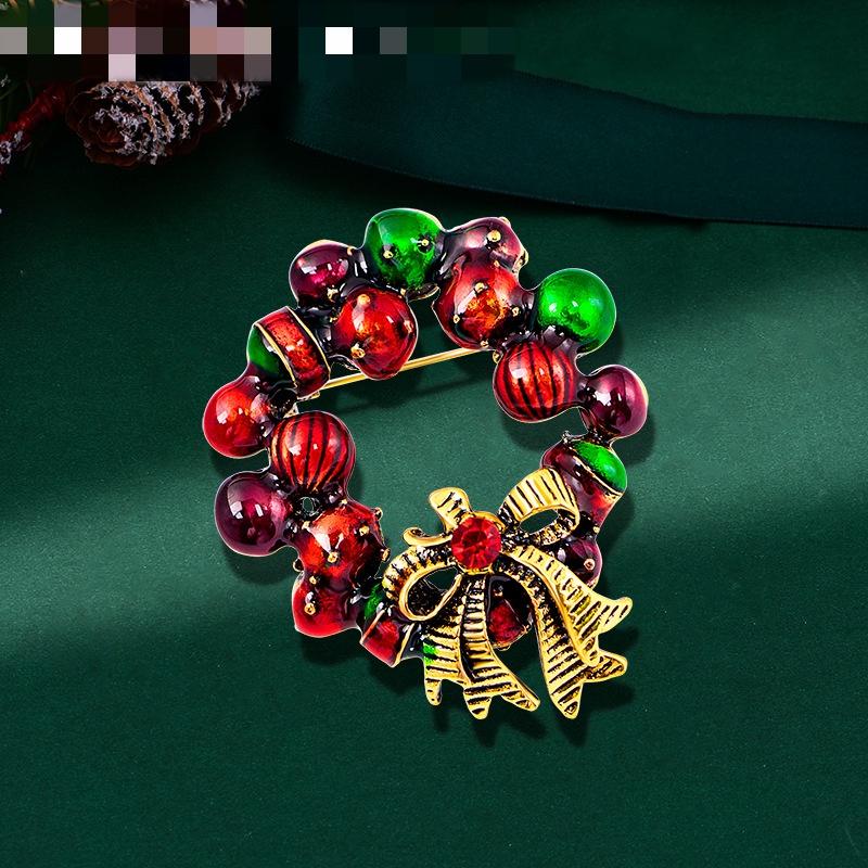 Christmas Series Brooch New Year Christmas Gift Box Suit Jacket Brooch Chest Flower