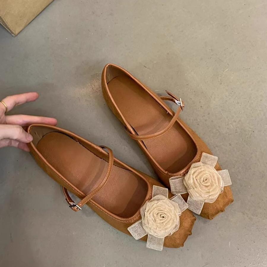 New Chinese Flower Gentle Wind Shallow Mouth Single Shoes Women's 2025 New Square Head French One-word Buckle Flat Mary Jane Shoes