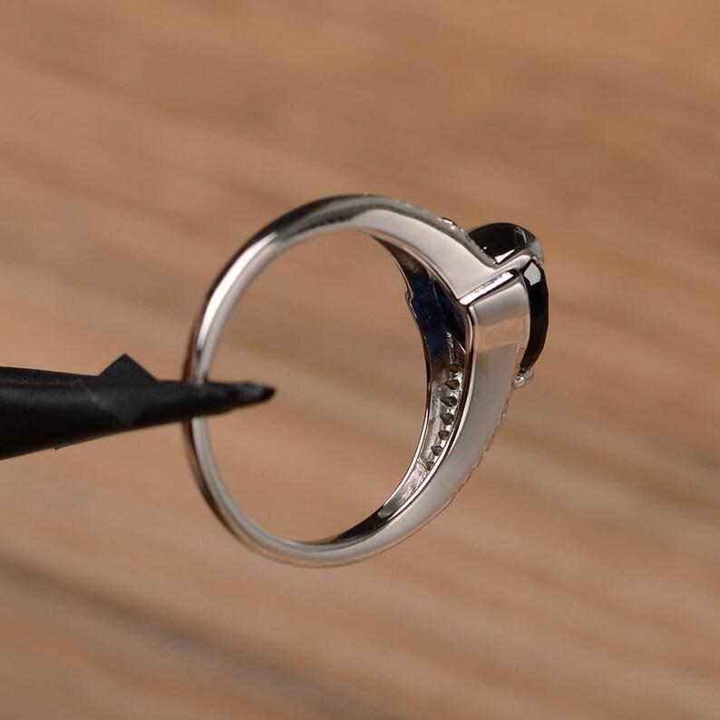 Женское кольцо с синим сапфиром и драгоценным камнем, твердое кольцо треугольной огранки из стерлингового серебра 925 пробы, кольцо с камнем для помолвки