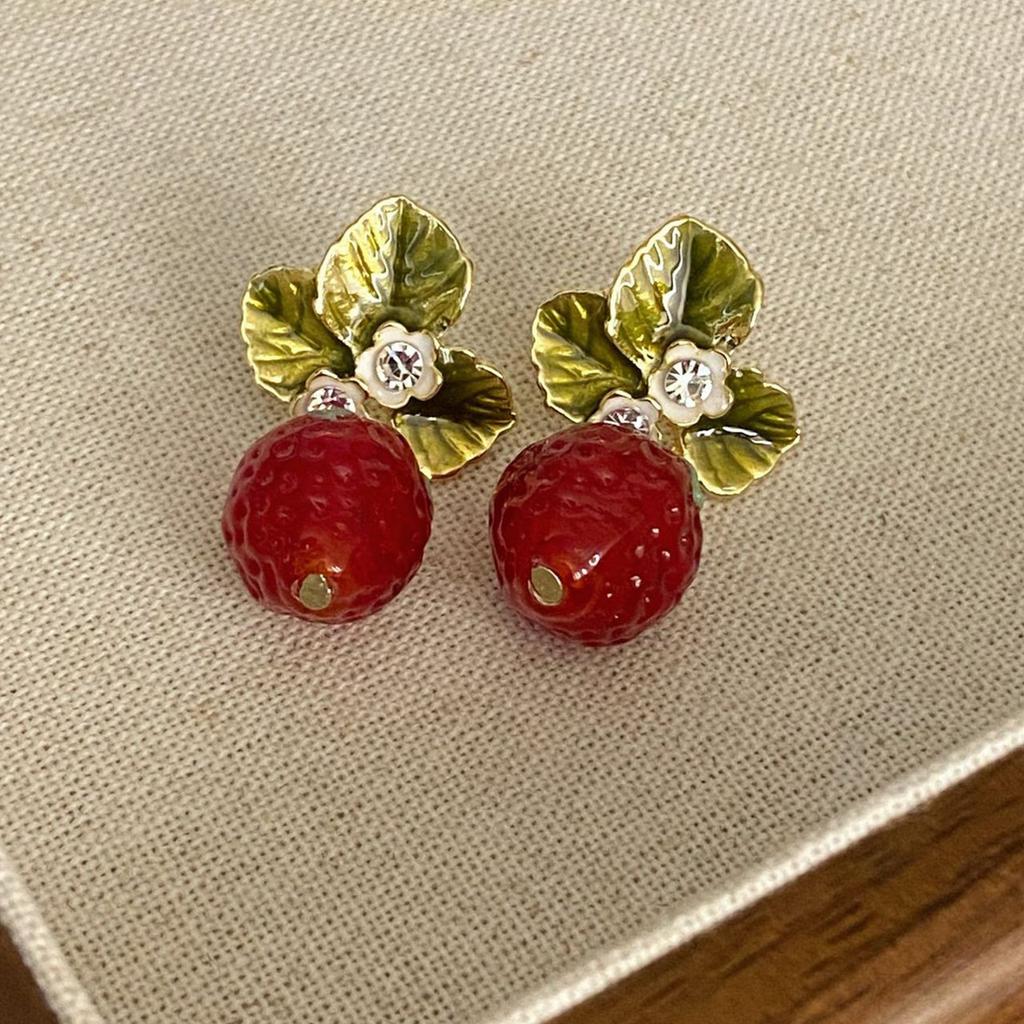 Легкие серьги-клубники из смолы, 3D-подвеска в виде фруктов, модные ювелирные украшения для модниц