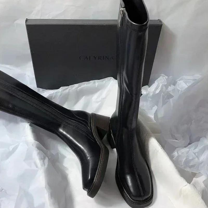 Распродажа модной женской обуви 2024 года, высококачественные женские ботинки с боковой молнией, осенне-зимние, квадратный носок, однотонные, высокие блочные каблуки, модные ботинки