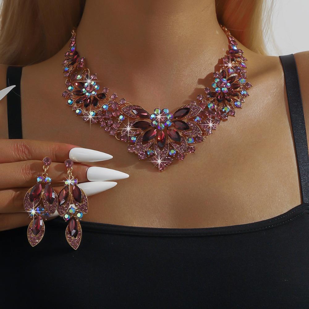 Exquisite Rhinestone Jewelry Set Crystal Crystal Necklace Set Necklace Earrings Set Banquet