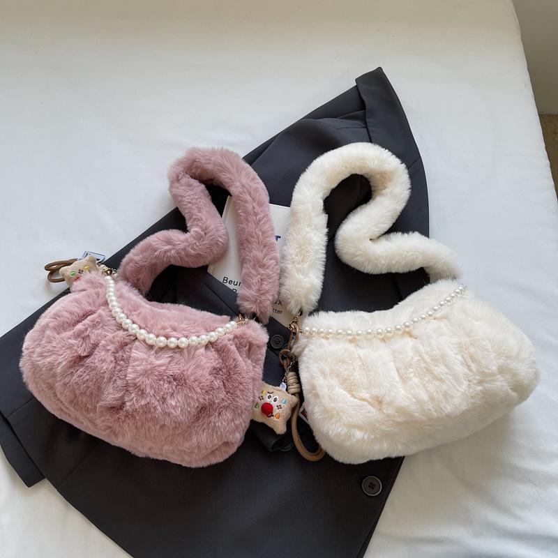 Korean Style Plush Shoulder Bag with Pearl Accents - Cute Autumn/Winter Crossbody