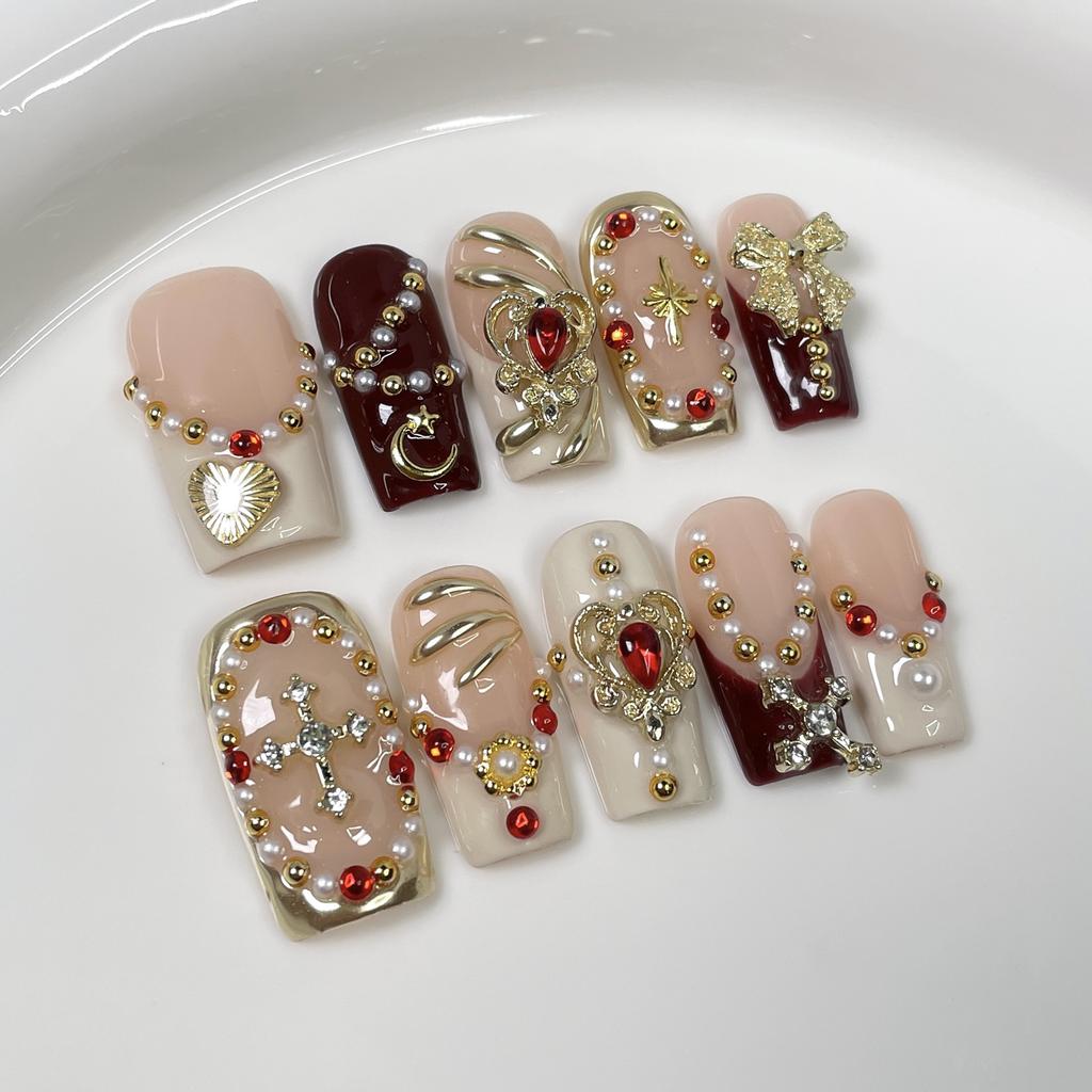 10Pcs Light Luxury Sweet Cool French Fake Nails Vintage Heart Pearl Bow Gold Decor Acrylic Nail Tips