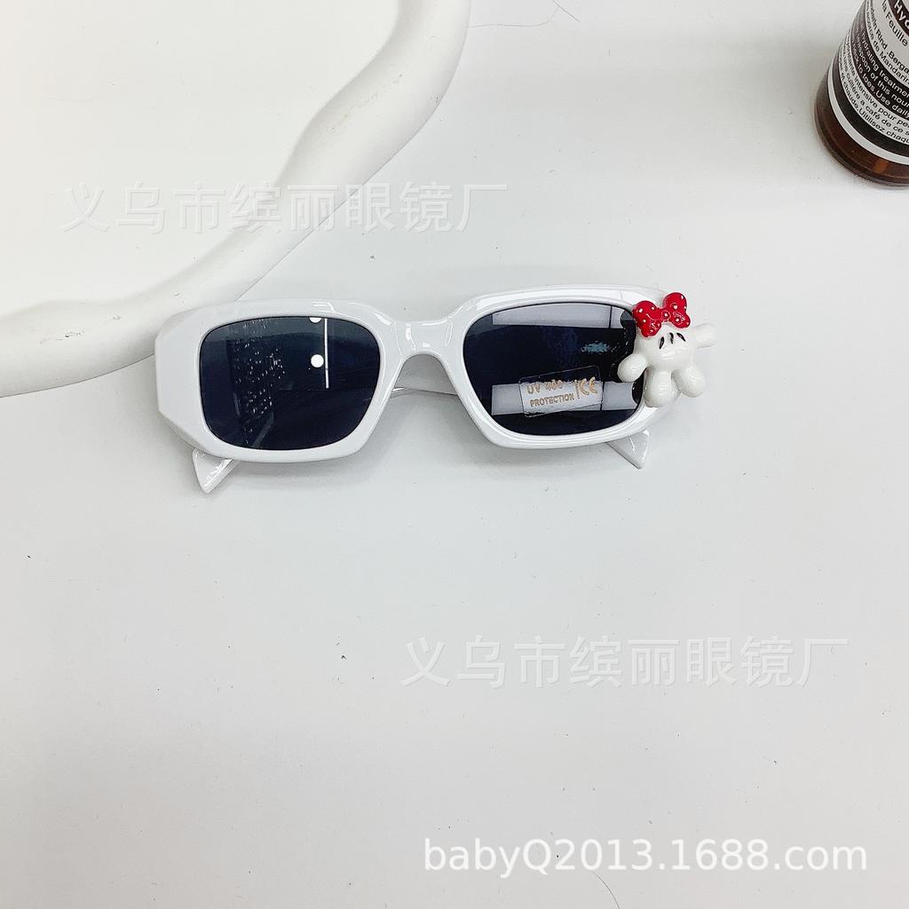 Модные детские солнцезащитные очки в небольшой коробке своими руками солнцезащитный крем защита от ультрафиолета детские солнцезащитные очки модные очки