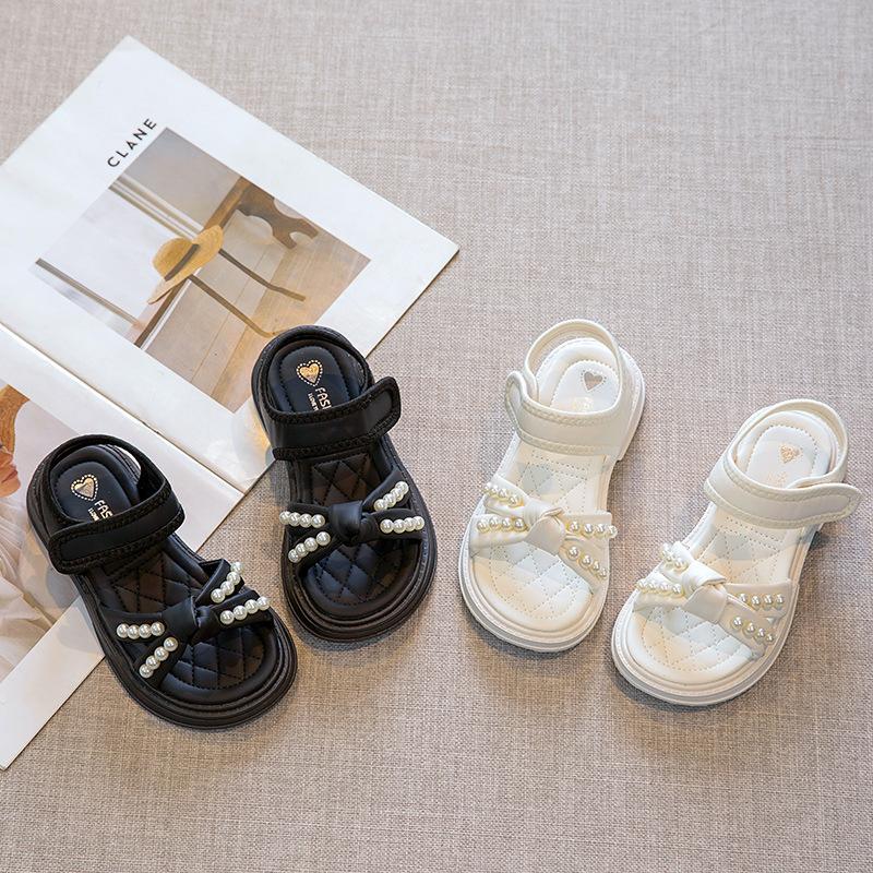 Сандалии для маленьких девочек 2025 лето для девочек новые жемчужные детские туфли для девочек иностранные туфли принцессы нескользящие пляжные