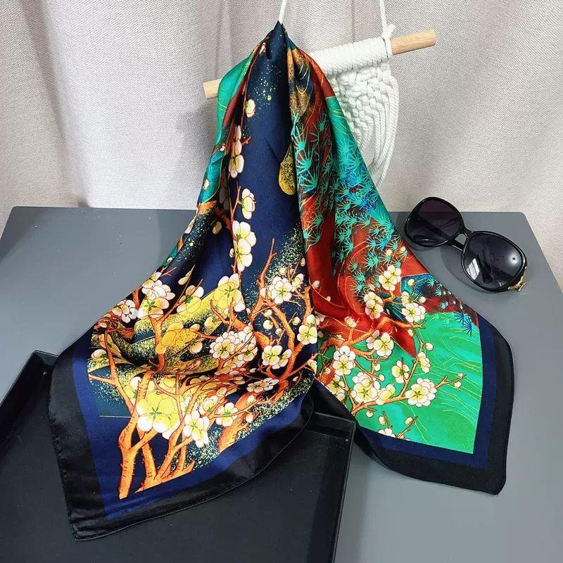 Silk Small Square Scarf: Women's Autumn Lightweight Neck Protection Fashionable Scarf High-end & Versatile Neck Warmer