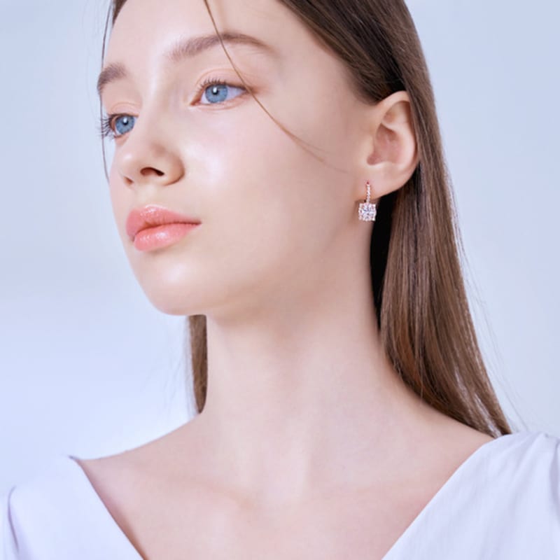 ELLE Jewelry 14K Spark One-Touch Earrings (Gold Pin) ELGPEE447