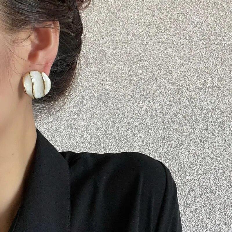 Изысканные круглые серьги-гвоздики, модные простые металлические серьги для женщин, модный дизайн, ювелирные изделия, бижутерия, аксессуары, индивидуальный подарок