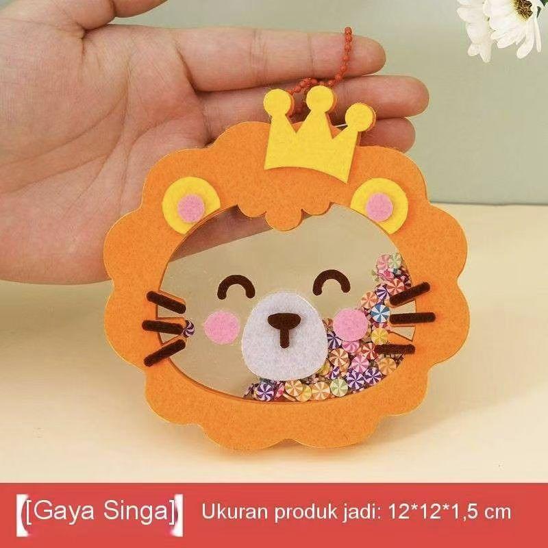 Non-Toxic Diy Animal Shake Pendant Art Craft Kits For Kids Children Easy To Paste Non Woven Shaker With Chain Children Handmade Toysgift