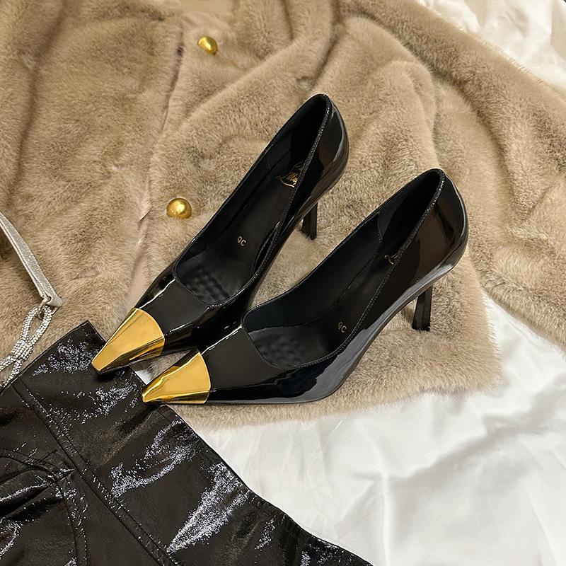 24D8 black patent leather metal head high heels women's 2025 new thin heel pointed head not tired feet shallow mouth sexy single shoes
