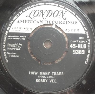 7-дюймовая пластинка БОББИ ВИ - Сколько слез / Детское личико 45HLG9389 London Records, 1961 Великобритания Рок Б/У