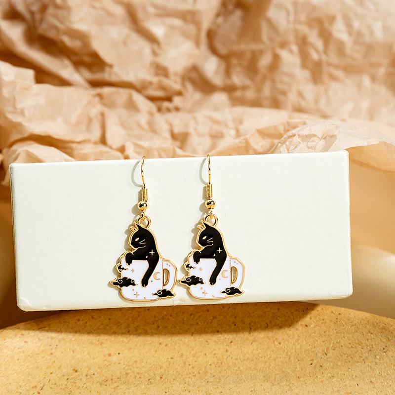 Cartoon Small Fresh And Cute Girl Ear Hook, Summer Fresh And Sweet Earrings, Niche Design Childlike Earrings