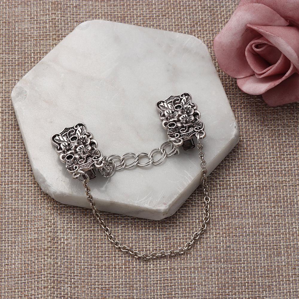 Retro Sweater Blouse Pin Carved Flower Cardigan Clip Duck Clip Clasps Animal Pattern Shawl Brooch