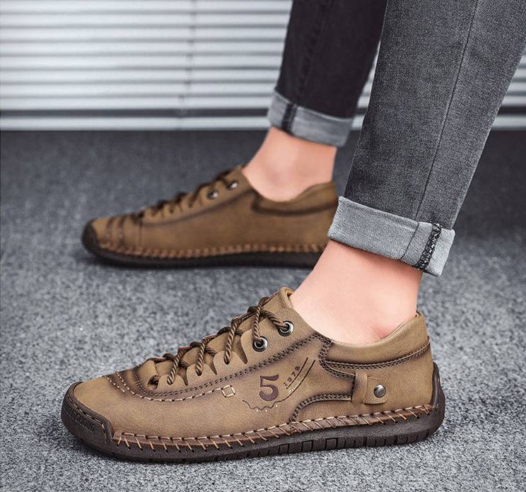 Мужские кожаные деловые туфли большого размера в британском стиле на осень, сшитые вручную для дополнительного комфорта в повседневной или официальной обстановке.
