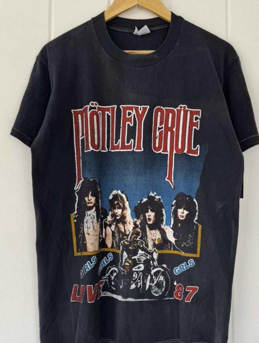 Band Tees × Vintage vintage 1987 motley crue concert t shirt AN51596 Unisex T-Shirt