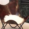Comfortable Arm Rest Living Room Dark Brown Leather Butterfly Chair with Golden Powder Coated Iron Stand