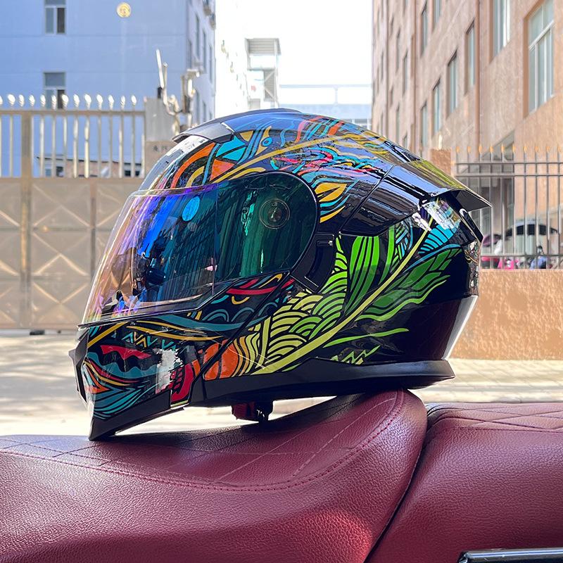 Motorcycle Helmet Uncovered Helmet Men's and Women's Full Helmet Bluetooth Personalized Four Seasons Locomotive Big Tail
