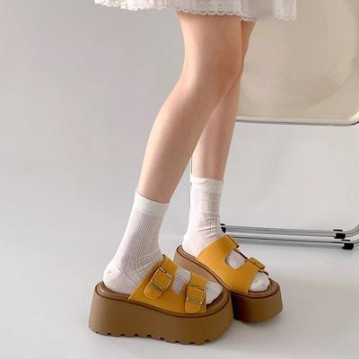 Ретро шлепанцы на толстой подошве с одним ремешком, женские летние, новые универсальные, увеличивающие рост, крутые шлепанцы