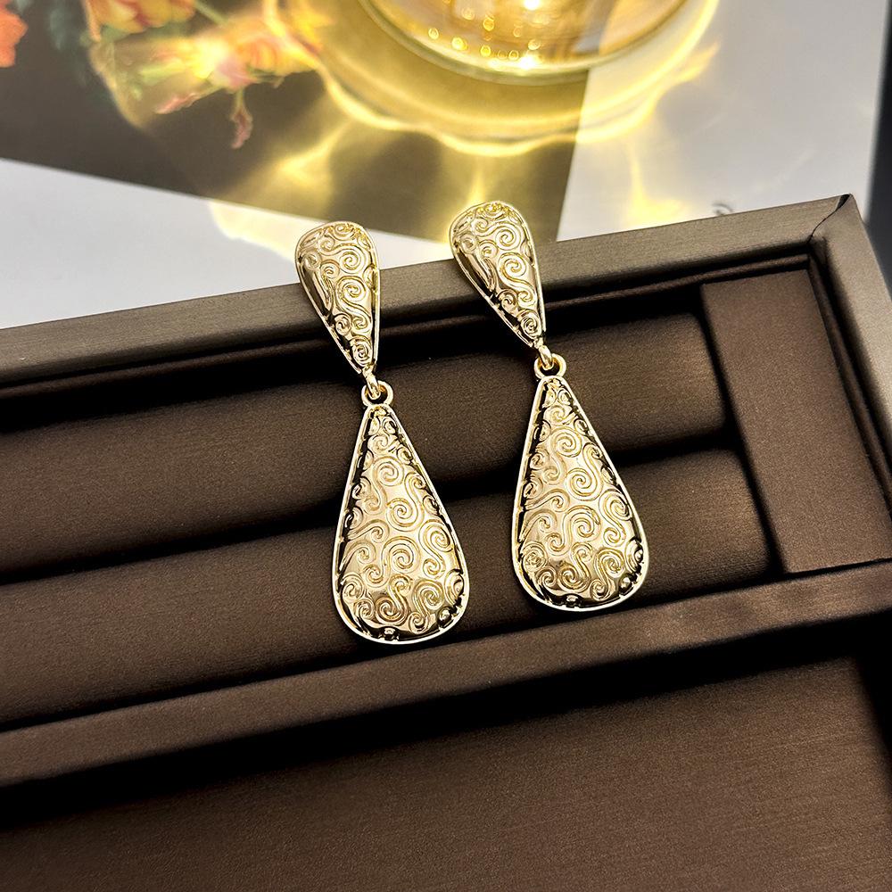 Элегантные простые золотые серьги высшего качества: Мода Silver Needle с европейским и американским стилем