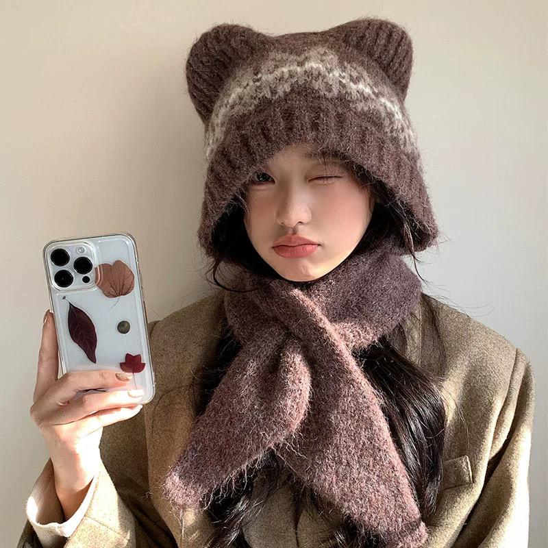 Женский милый комплект шапка и шарф с мишкой из смесовой шерсти - Зимний теплый, стройнящий и вязаный с ушками.